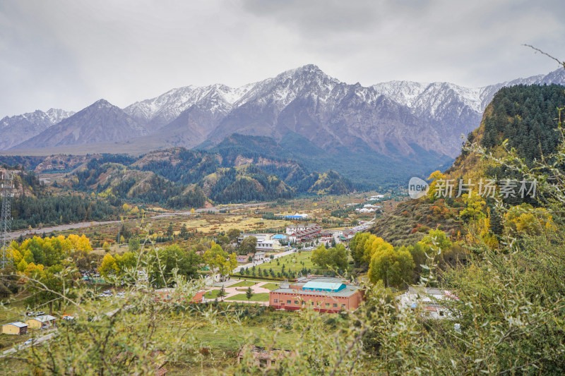 张掖，马蹄寺，秋天的自然景观