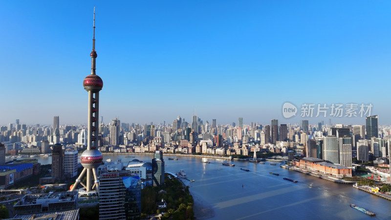 云雾中的城市高楼鸟瞰全景