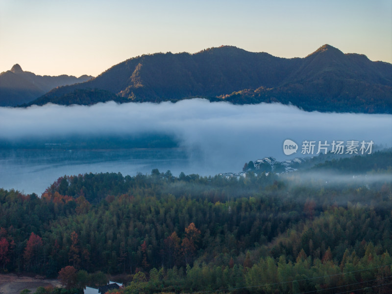 徽州黄山黟县皖南徽派建筑秋色奇墅湖仙境