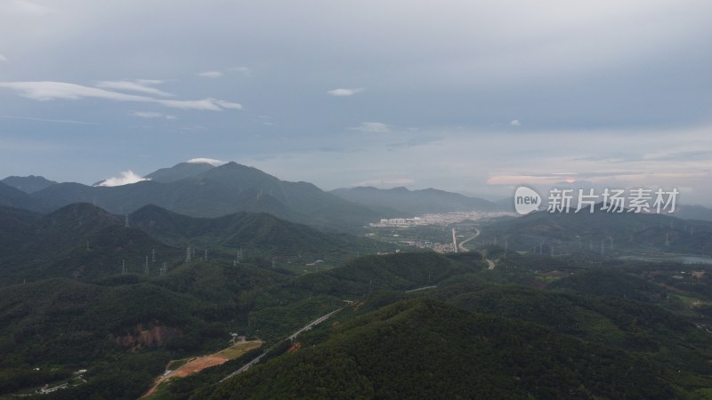 航拍广东省东莞市清溪镇城市风光