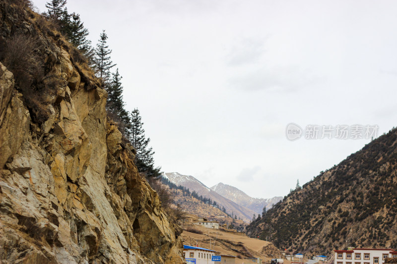 西藏昌都地区G318川藏公路沿途山川风光