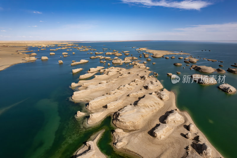 青海海西州乌素特水上雅丹奇异地貌高空航拍