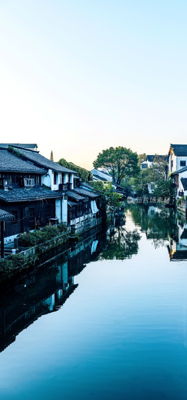 江南水乡仓桥直街沿河古建筑风景