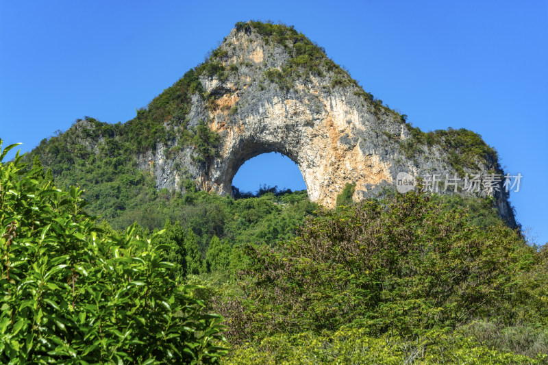 阳朔月亮山风景区