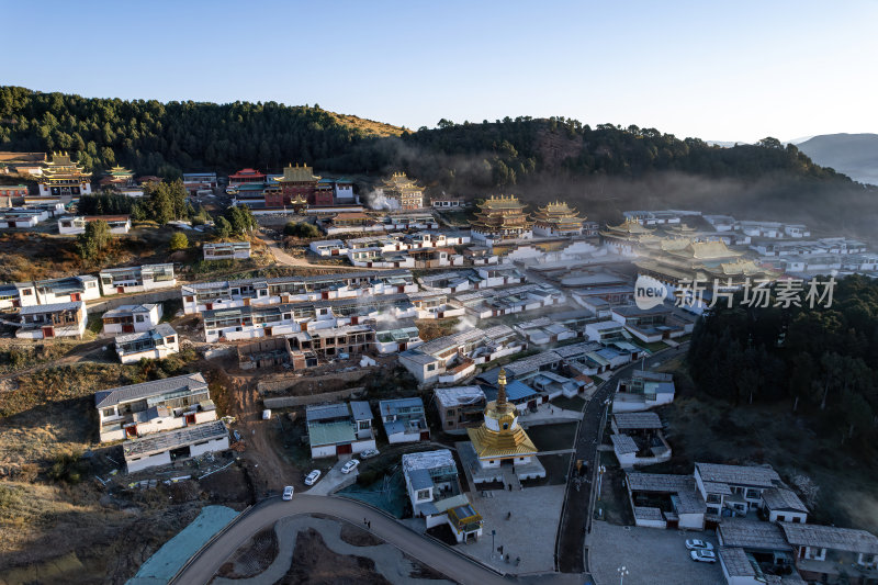 甘肃甘南郎木寺藏地山景全景清晨航拍