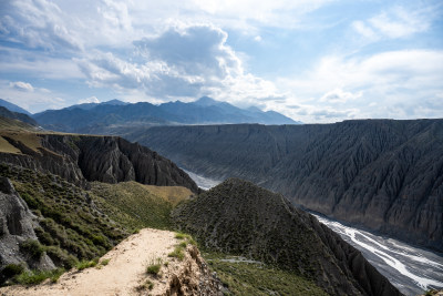 新疆独山子大峡谷