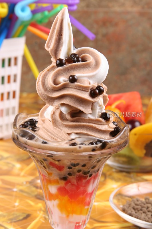 水果粒珍珠巧克力冰淇淋