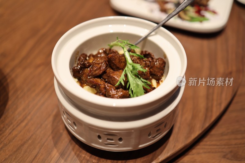 中国菜：黑椒牛肉粒