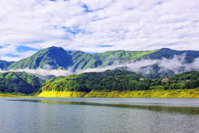 风景湖泊雅女湖