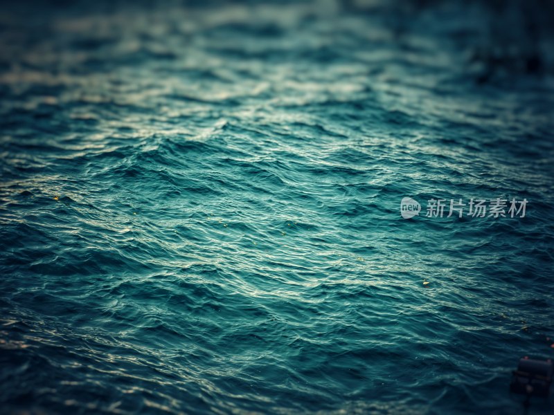 海洋中的水的全帧拍摄