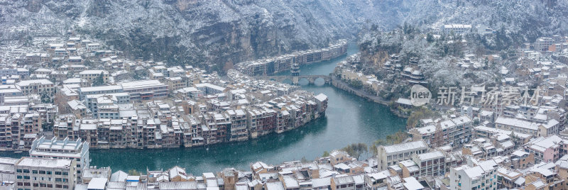 航拍东方威尼斯镇远古城雪景