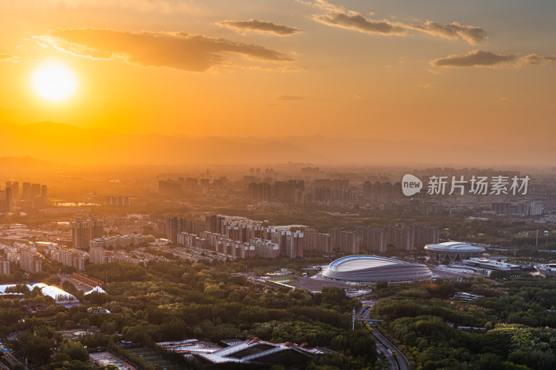 国家速滑馆冰丝带夕阳黄昏