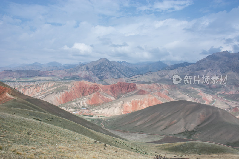 青海海北祁连山卓尔山丹霞地貌自然风光