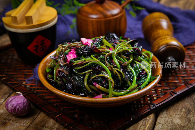 营养美味炒苋菜