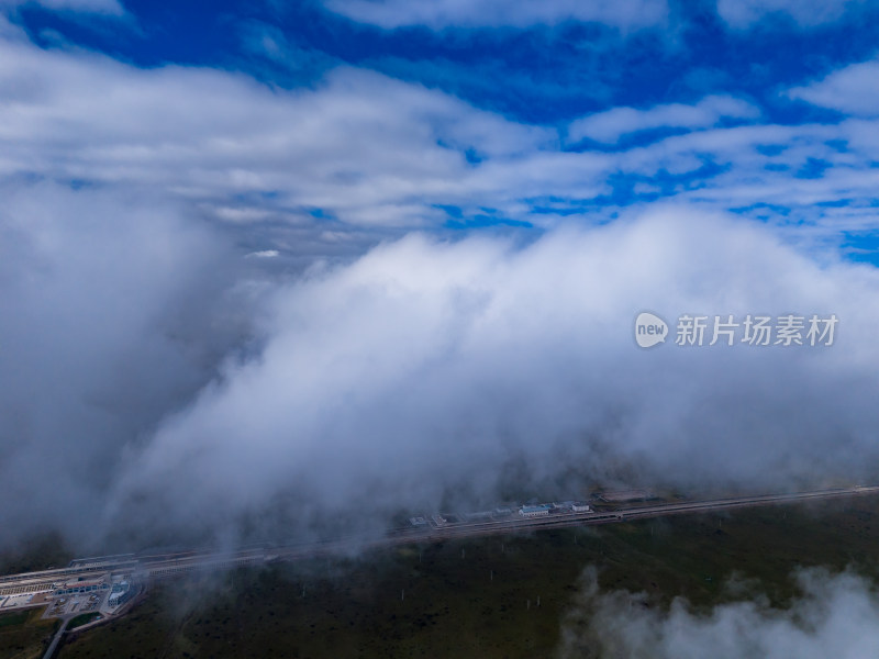 云海蓝天白云风景航拍图