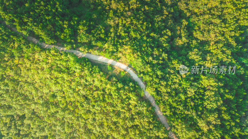 航拍视角青山绿水自然风景