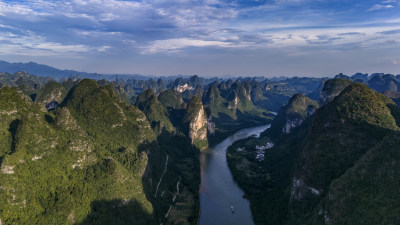 广西省桂林市喀斯特地貌山水风景