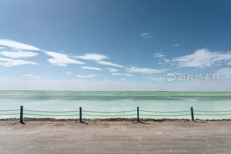 青海察尔汗盐湖风景