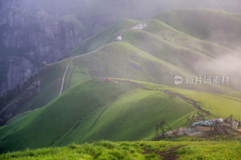 唯美清晨高山日出云海 武功山高山草甸