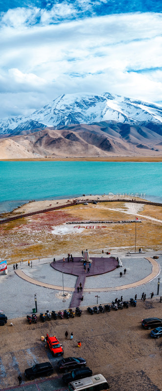 中国新疆喀什地区阿克陶县喀拉库勒湖景区