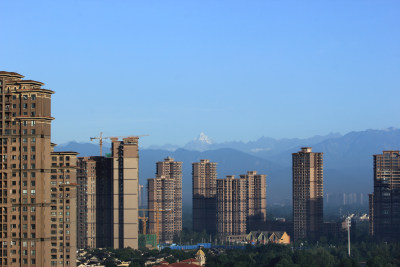 在成都遥望雪山之温江区