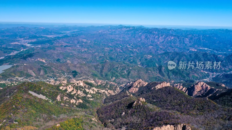 秦皇岛市祖山辽阔山脉壮丽全景自然风光图