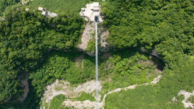 航拍山西临汾旅游5A级云丘山悬崖玻璃栈道