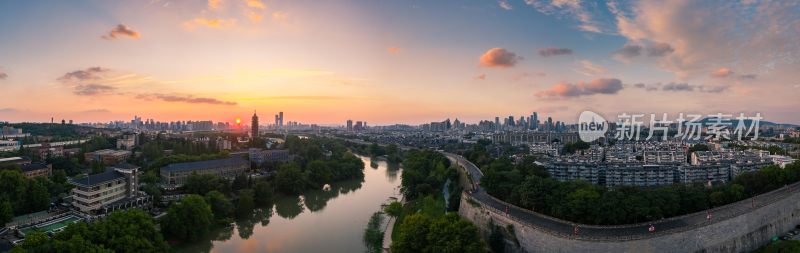 南京明城墙与城市天际线