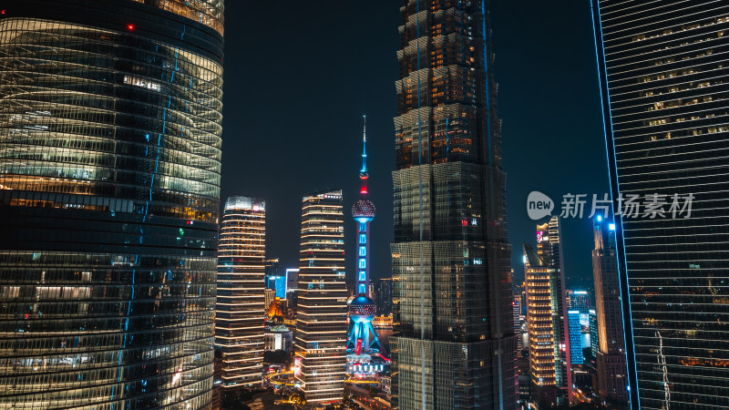 上海陆家嘴璀璨夜景俯瞰视角