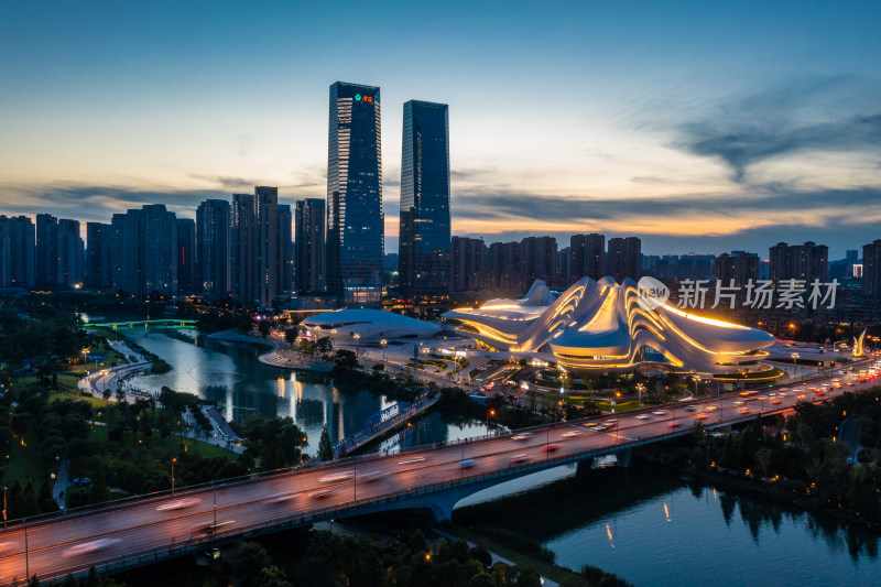 航拍湖南长沙梅溪湖公园夜景风光