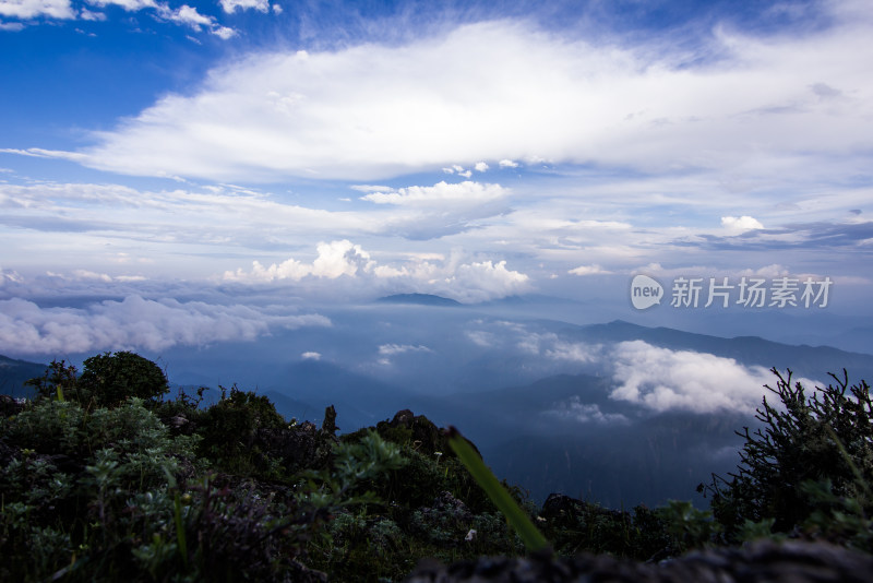 四川雅安牛背山云海