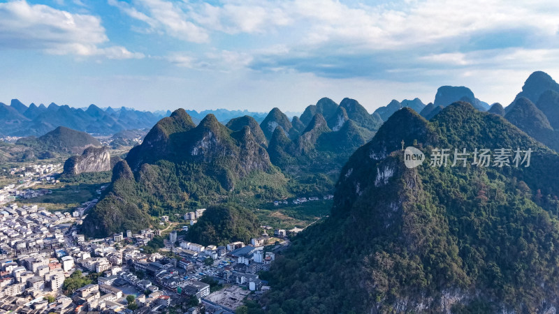 密集山峰桂林山川航拍图