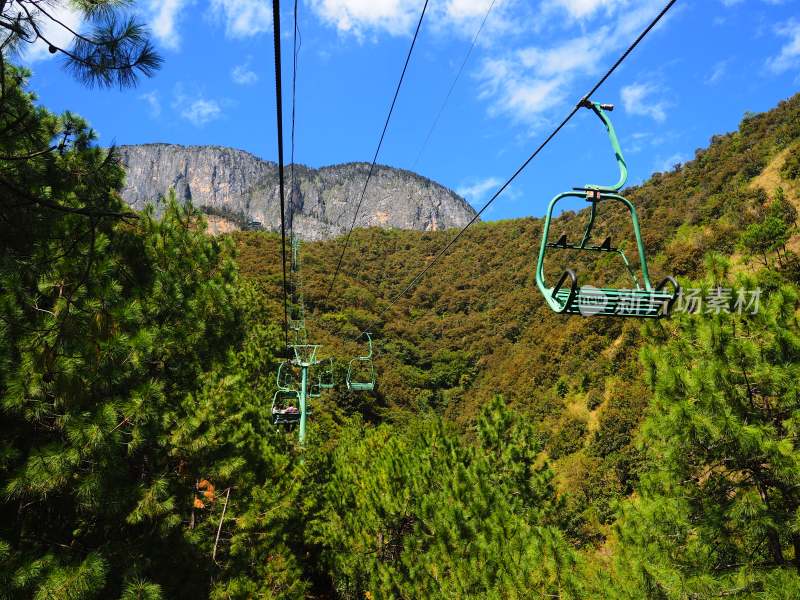 云南泸沽湖格姆女神山风景