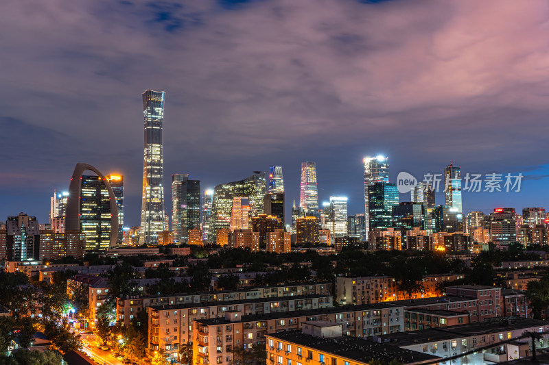 夜晚北京CBD国贸城市生活