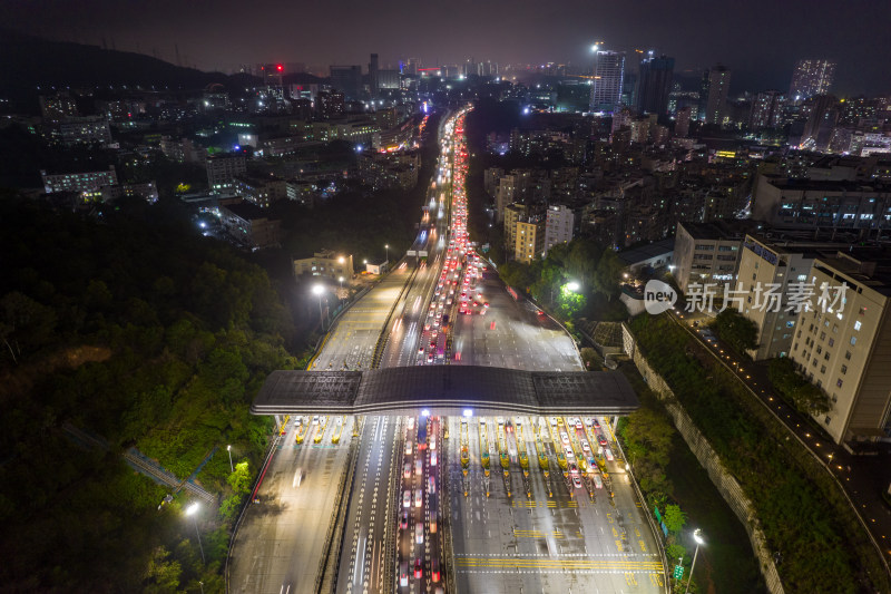 高速收费站夜景航拍