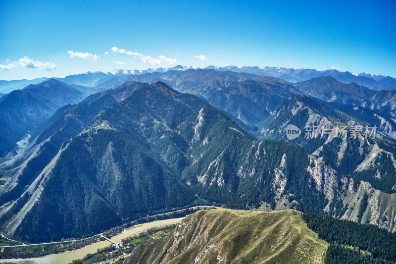 西北荒漠丘陵地表景观