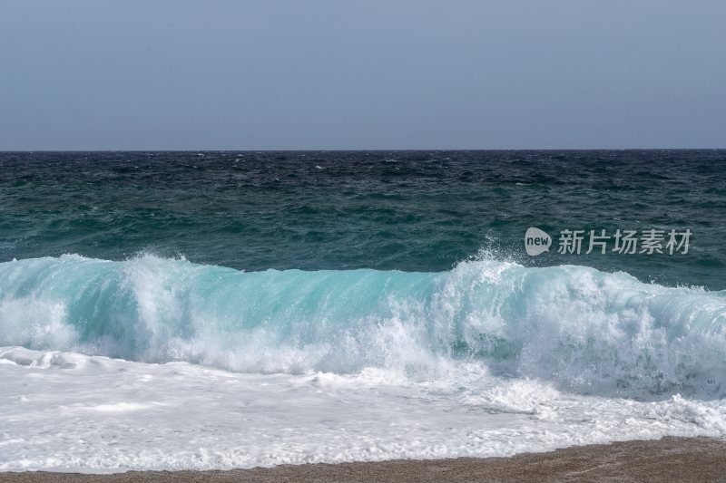 大海浪花巨浪浪潮汹涌海浪波涛汹涌