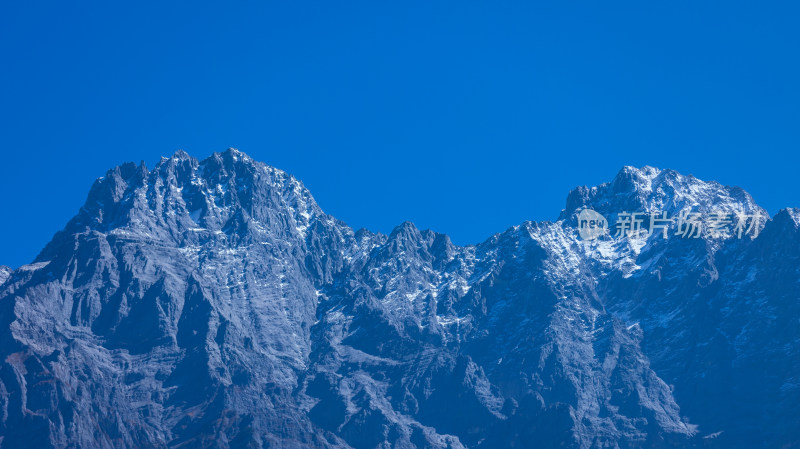 虎跳峡风景