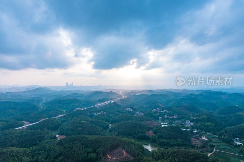 广西南宁连绵群山绿色丘陵乡村田园航拍全景