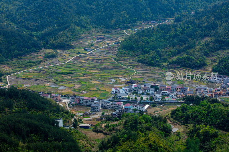 自然奇观佛儿岩景区