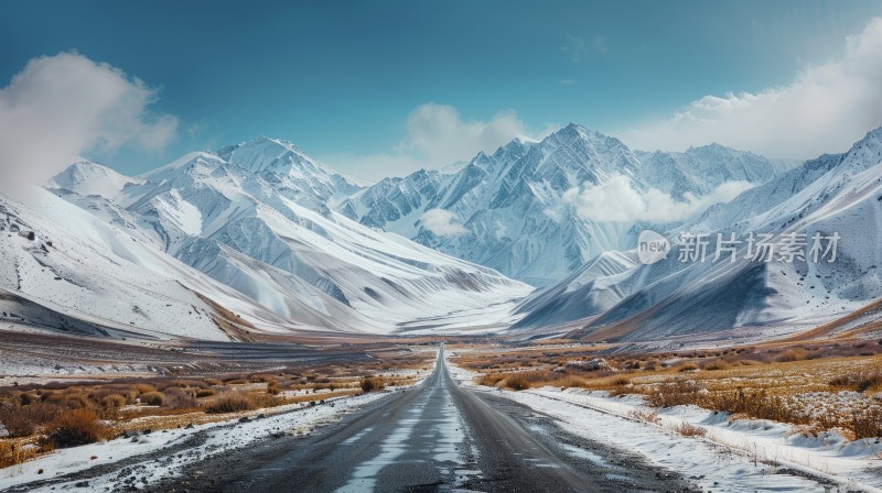 公路雪山天空自然风光