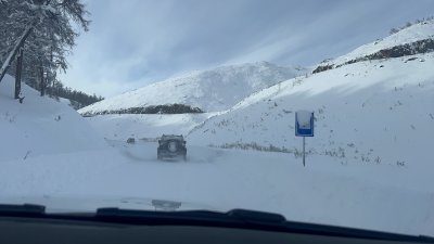 雪 雪地 新疆 雪路 驾驶 喀纳斯