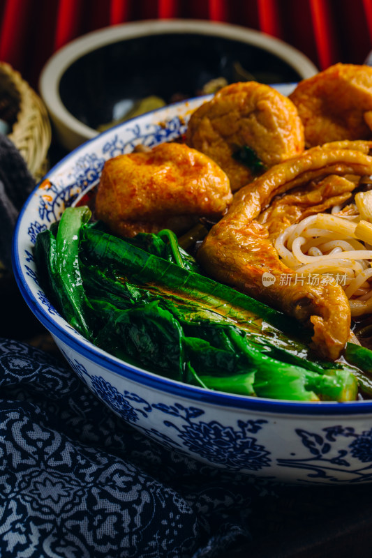 柳州螺蛳粉美食和卤味