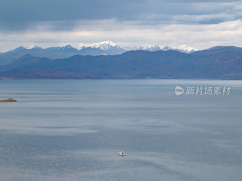 西藏阿里地区狮泉河班公措高空航拍