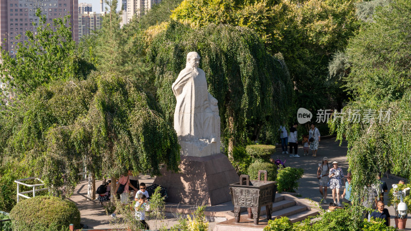 新疆乌鲁木齐新十景之一的红山公园