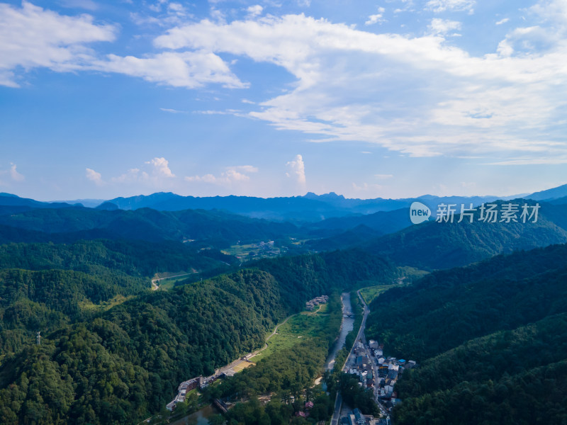 大自然崇山峻岭风景航拍图