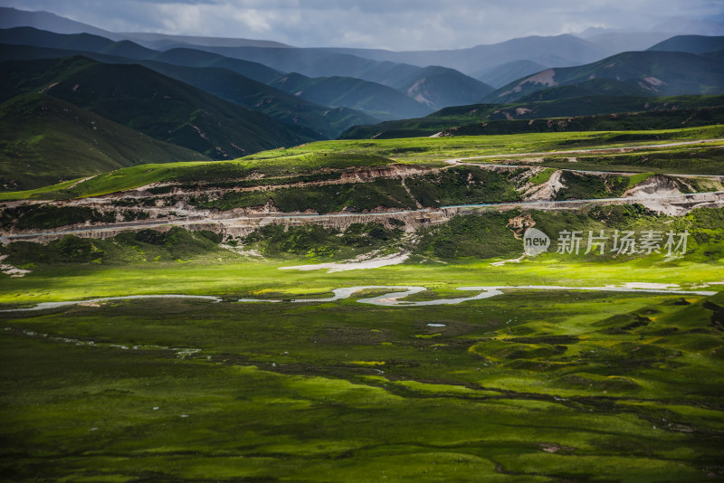 川西河流山谷自然风景