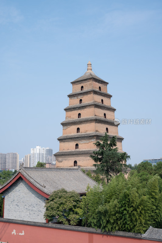 陕西西安晴朗天气的大慈恩寺大雁塔