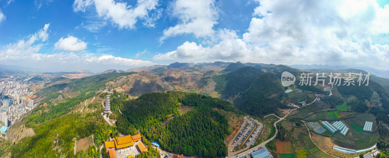 航拍个旧市老阴山景区全景图