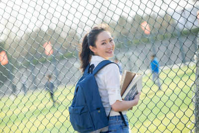 青年女大学生